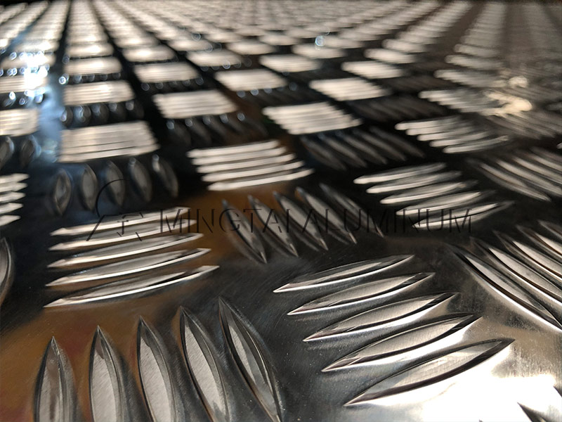 車廂防滑地板小五條筋1060H24鋁板廠家報價